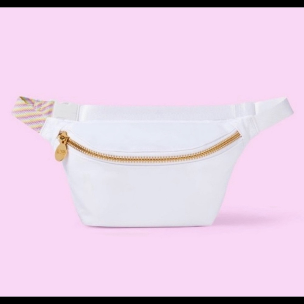 Great summer beach accessory!! Stoney Clover X Target white Fanny pack